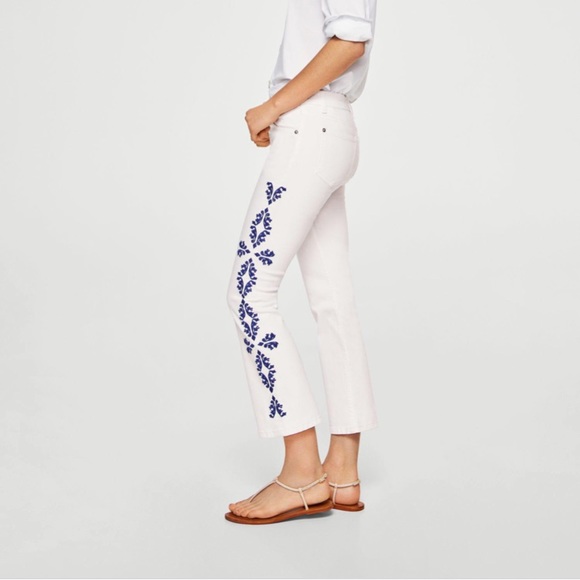 MANGO 1 US cropped flare white jeans NEW - Picture 1 of 5